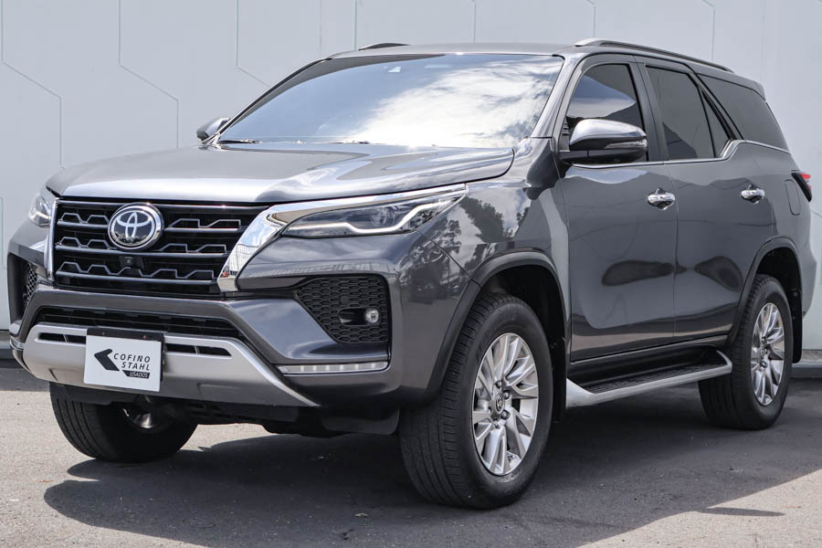 TOYOTA FORTUNER 4X4 2023 - 3318
